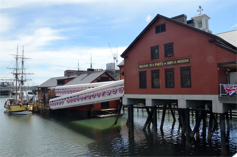Boston Tea Party Ships & Museum